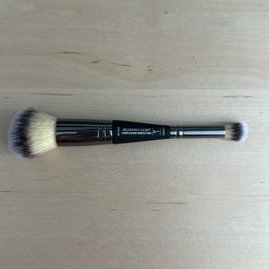 Heavenly Luxe Complexion Perfection Brush #7